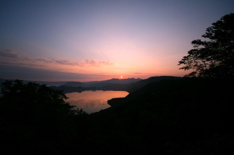 towada-ko, lake towada, oirase stream