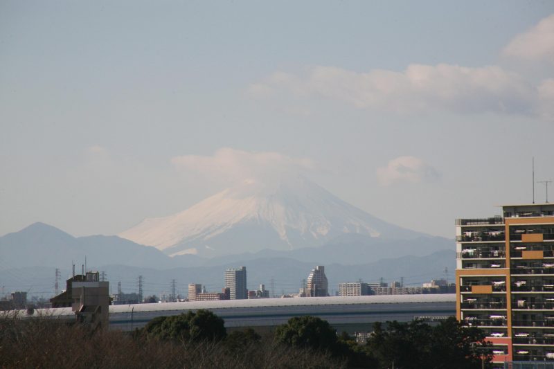 大宮駅付近から見る富士山