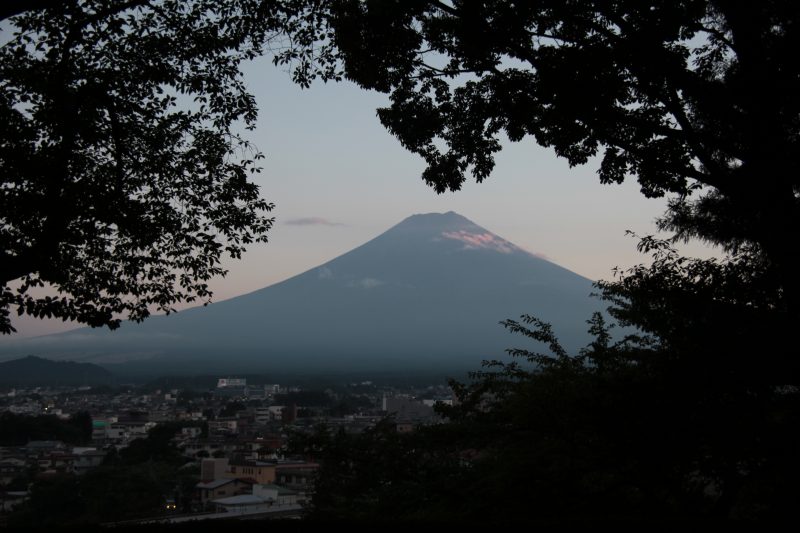 富士吉田市から見る富士山