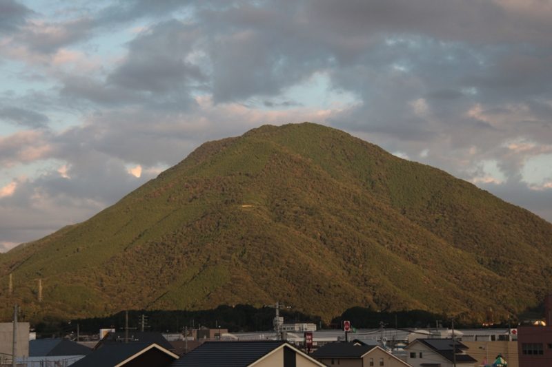 大洲富士（冨士山（とみすやま））