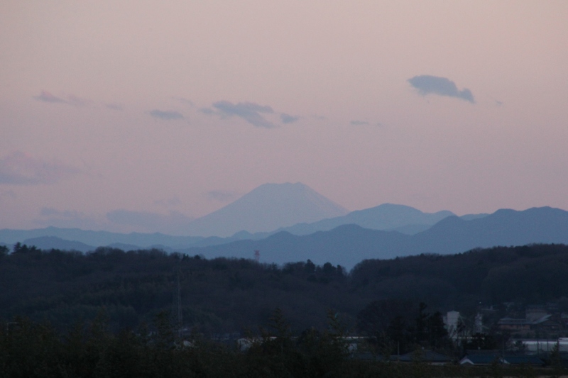 埼玉県行田市から見る富士山