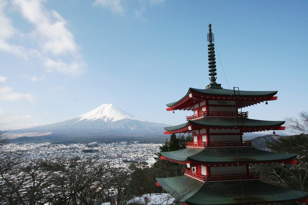 新倉富士浅間神社から見る富士山