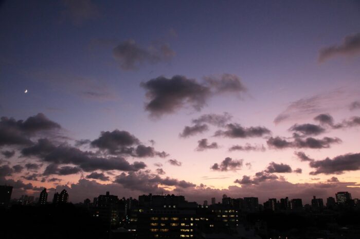 夏の夕暮れの風景