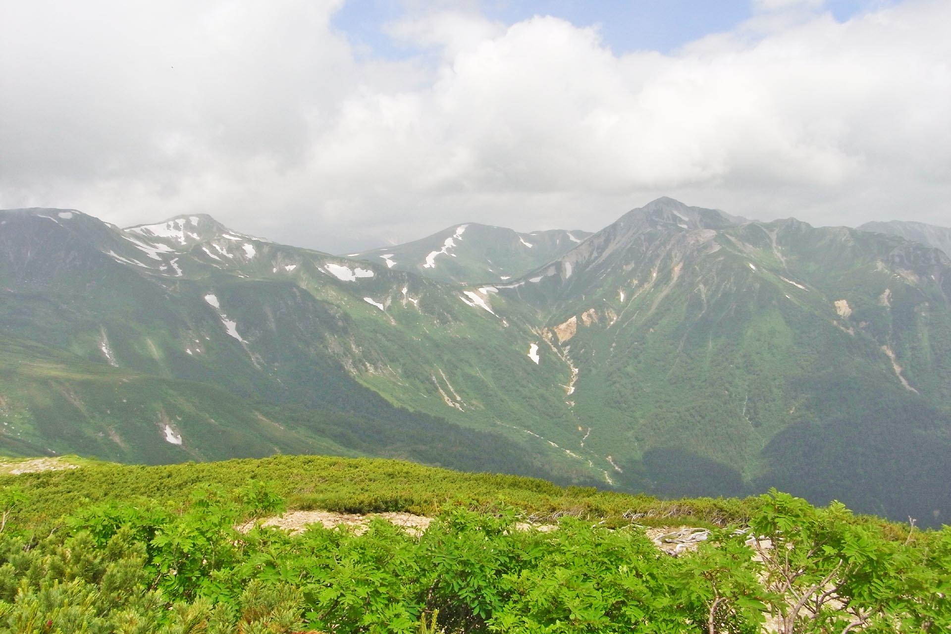 日本の夏山の風景 空に近い場所で息をのむような絶景に出会う | JAPAN WEB MAGAZINE
