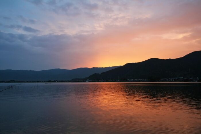 夕暮れの琵琶湖