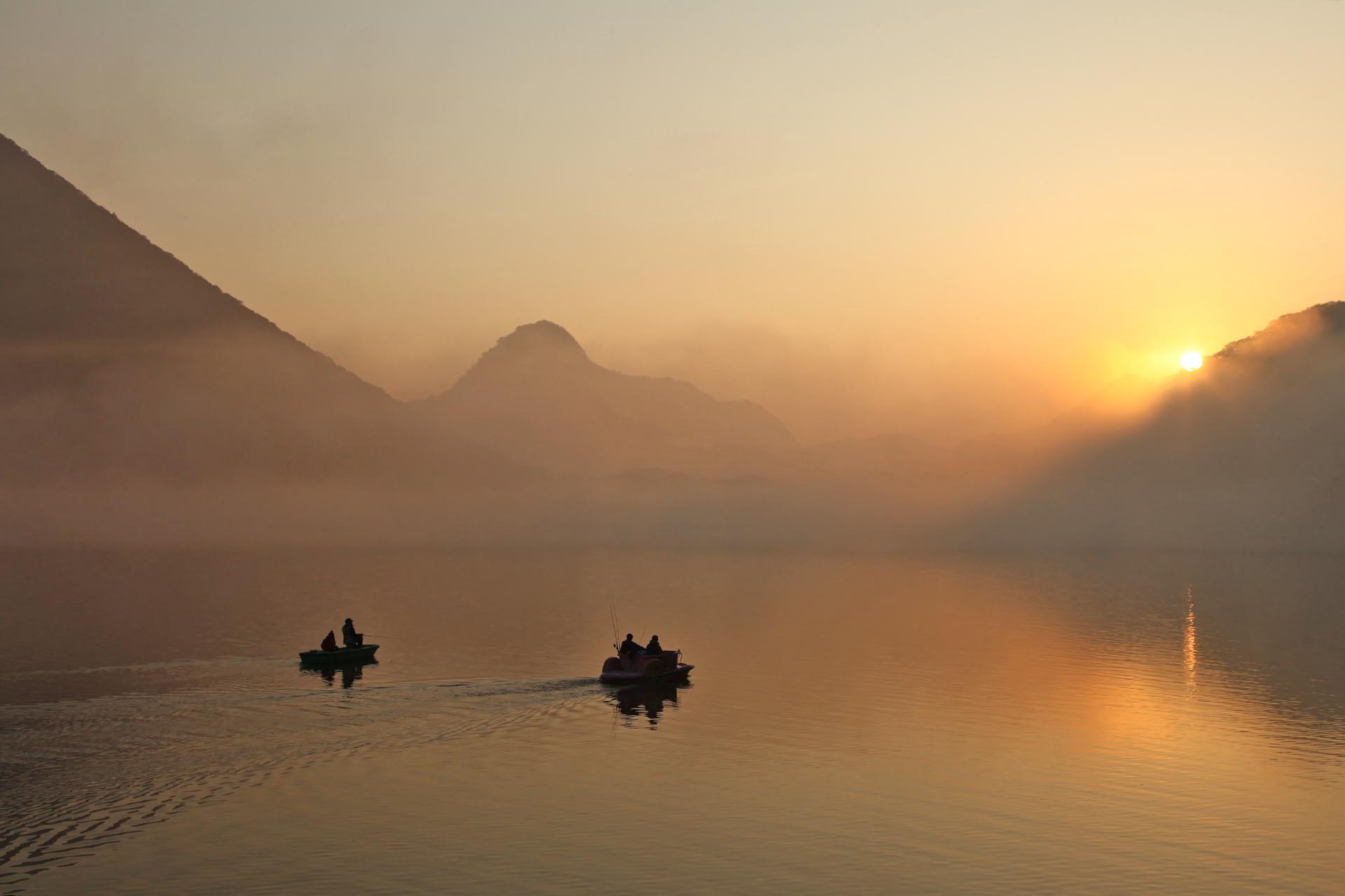 生きている間に一度は見たい!美しい日本の湖の絶景 | JAPAN WEB MAGAZINE