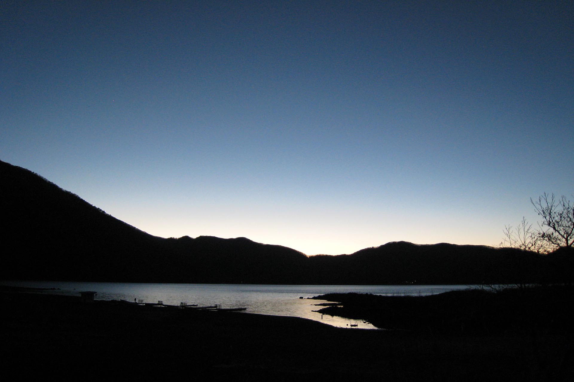 生きている間に一度は見たい!美しい日本の湖の絶景 | JAPAN WEB MAGAZINE