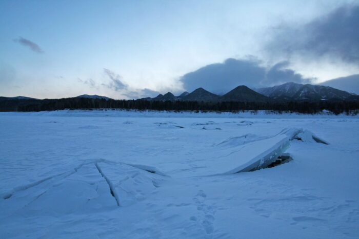 厳冬の糠平湖　北海道
