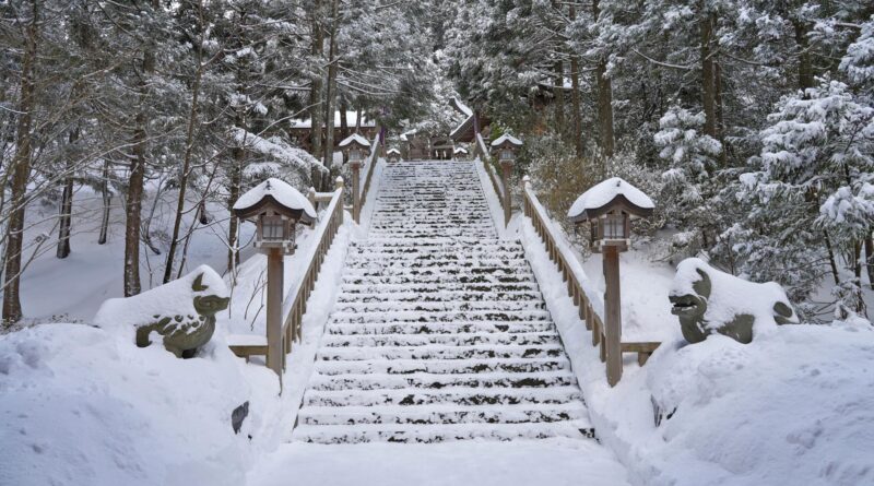 雪の真山神社